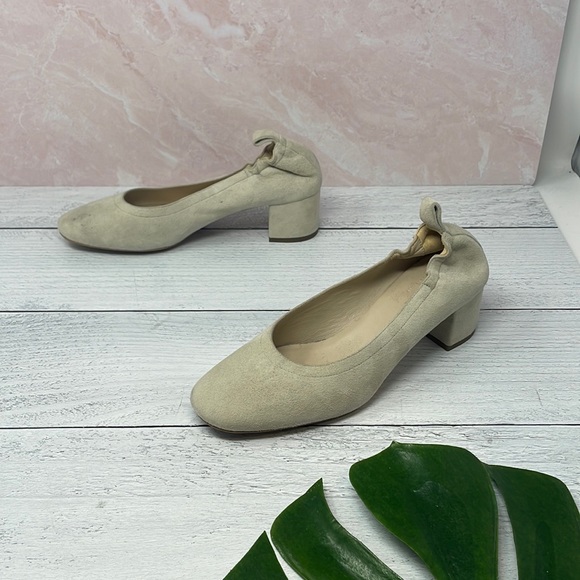 Everlane The Italian Leather Day Heels in Cream Suede 7 S41 - Picture 4 of 13